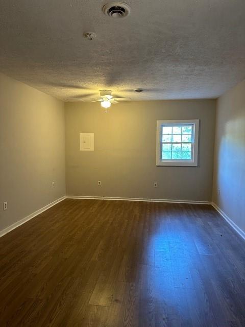Foto del edificio - 120 Bear Ridge Rd