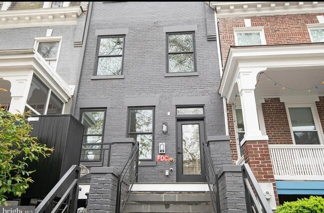 Photo - 1714 Euclid St NW Apartment