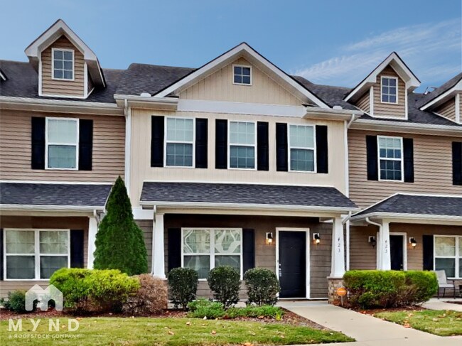 Foto del edificio - 423 John Deere Dr