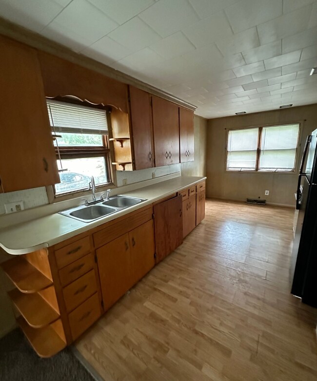 Building Photo - Lagrange2315