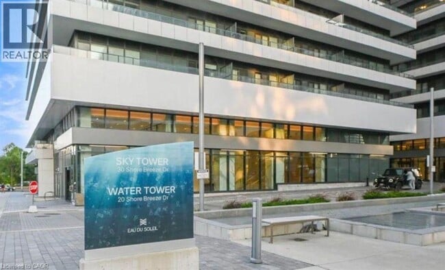 Building Photo - 20 Shore Breeze Dr