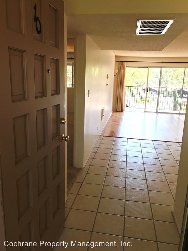 Building Photo - 1046 Miramonte Dr