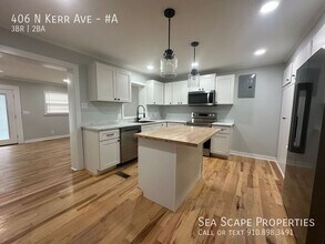 Building Photo - 406 N Kerr Ave