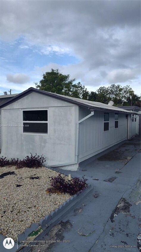 Building Photo - 115 Walker Ave