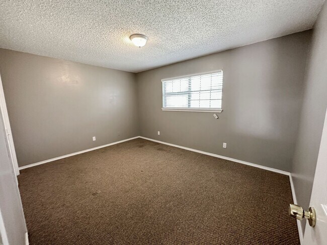 Foto del edificio - 1901 W Jackson Ave