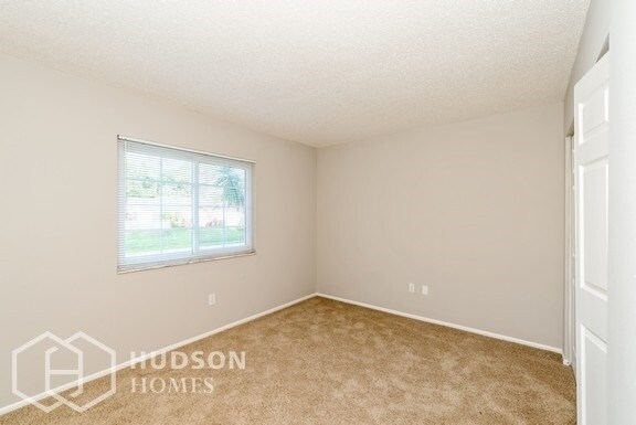 Building Photo - 827 Du Bois Ave SE
