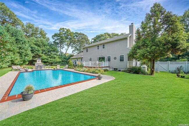 Foto del edificio - 64 Beachfern Rd