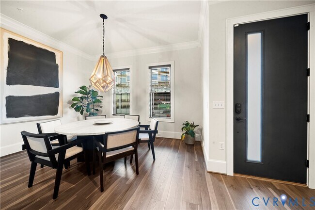 Foto del edificio - 441 W 7th St