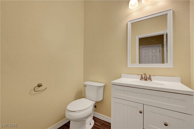 Foto del edificio - 7029 Chestnut Valley St