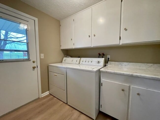 Building Photo - ohp130