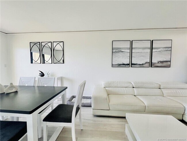 Foto del edificio - 10044 S Ocean Dr