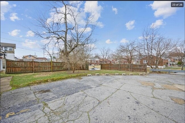 Building Photo - 2835 Hampton Ave