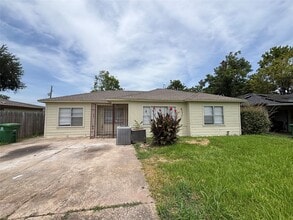 Building Photo - 3521 Grassmere St