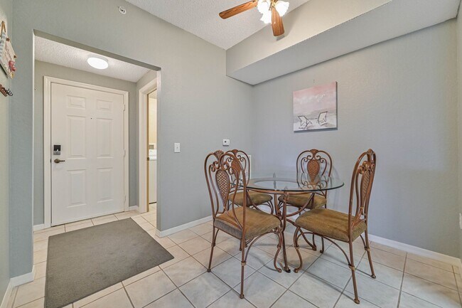 Foto del edificio - ** 1 Bed/1 Bath ~ Fully Furnished ~ Short ...