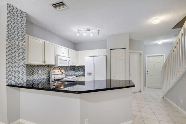 Foto del edificio - 6987 Oak Bridge Ln