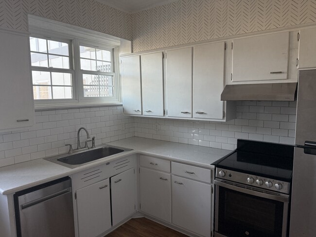 Building Photo - 3503 Hanover Ave