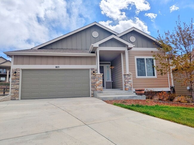 5 Bedroom Three Bathroom Single Family Home in Monument - 5 Bedroom Three Bathroom Single Family Home in Monument