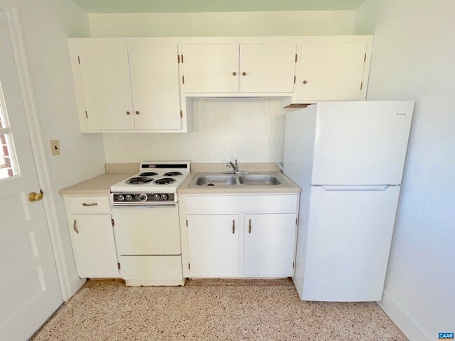 Building Photo - 2617 Bonny View Ln