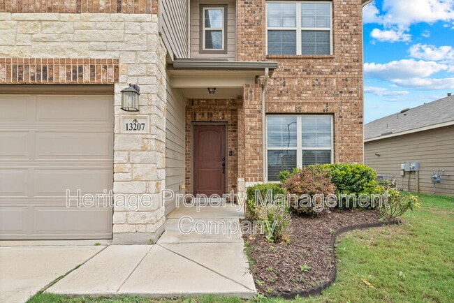 Foto del edificio - 13207 Frio Parke