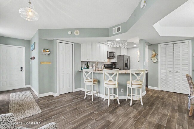 Building Photo - 2225 Jimmy Buffett Mem Hwy