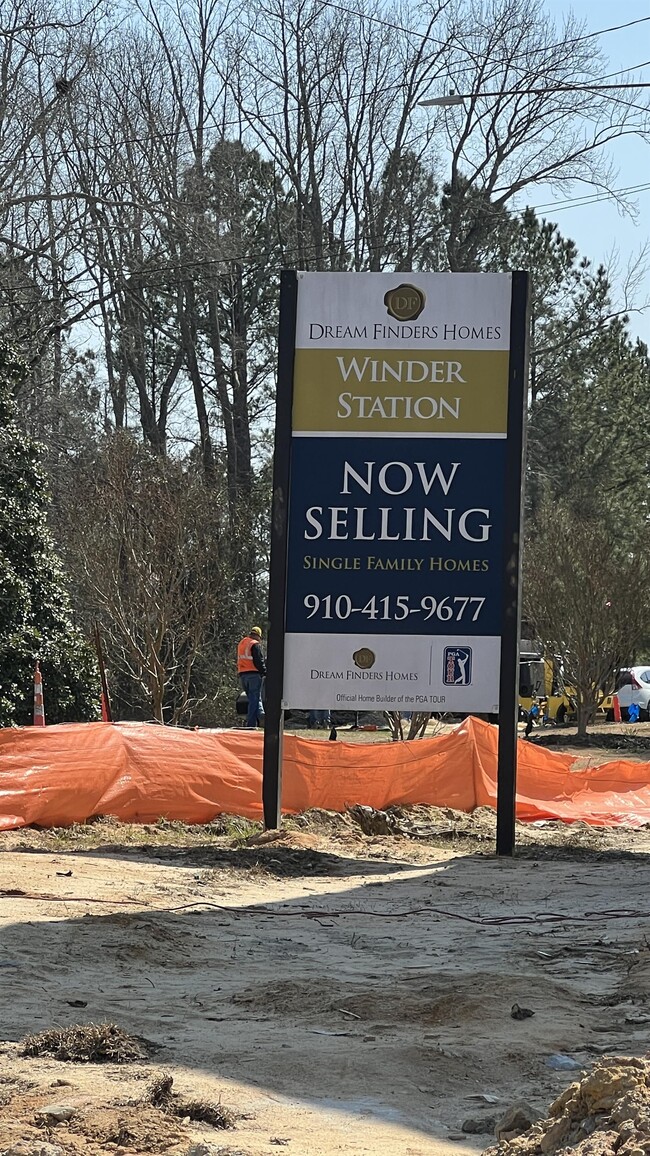 Building Photo - 228 Fire Ln