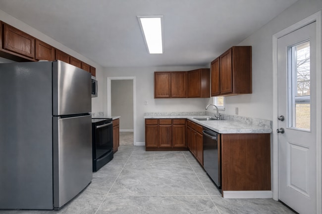 Building Photo - 3 bedroom home in Carbondale