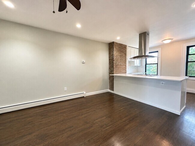 Foto del edificio - 221 Brunswick St