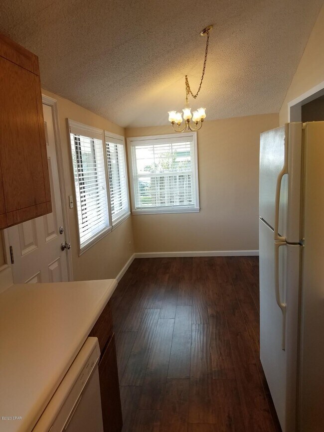 Building Photo - 113 Placido Pl