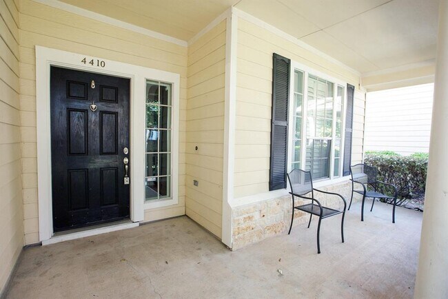 Foto del edificio - 4410 Sherwood Green Ct
