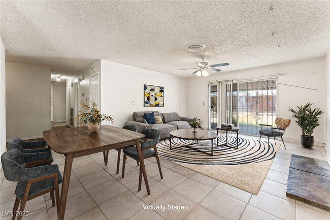 Foto del edificio - 5809 Pebble Beach Blvd