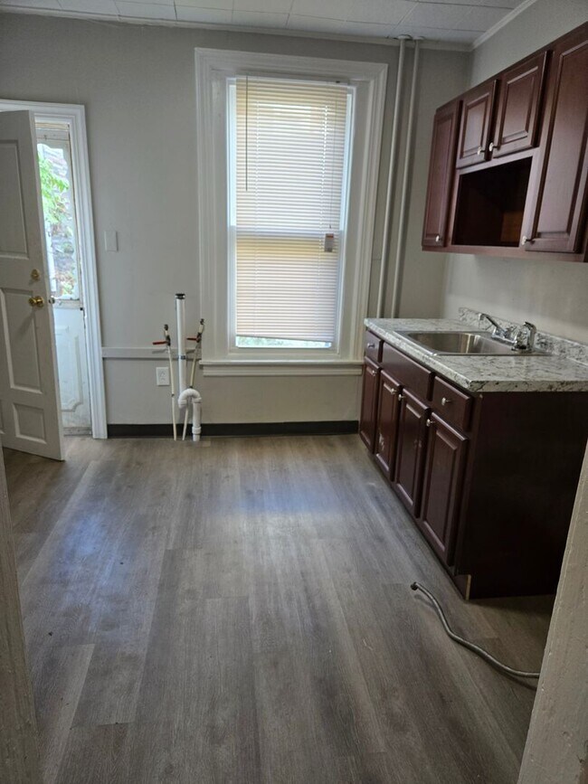 Foto del edificio - Palethorpe St 2BR  (Olney)   **FULL AD COM...