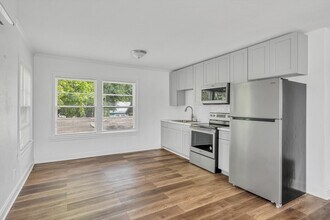 Building Photo - 4006 Avenue R 1/2 Rear