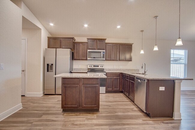 Foto del edificio - Stunning Gulf Breeze New Construction Home...