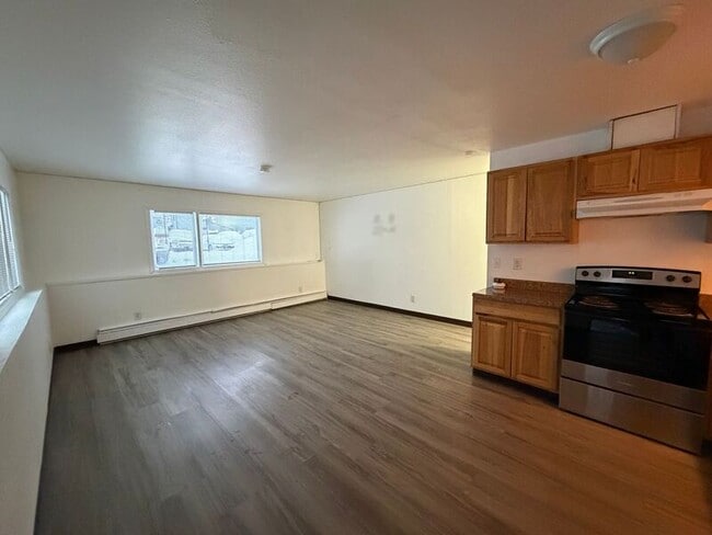 Building Photo - 138 N Klevin St