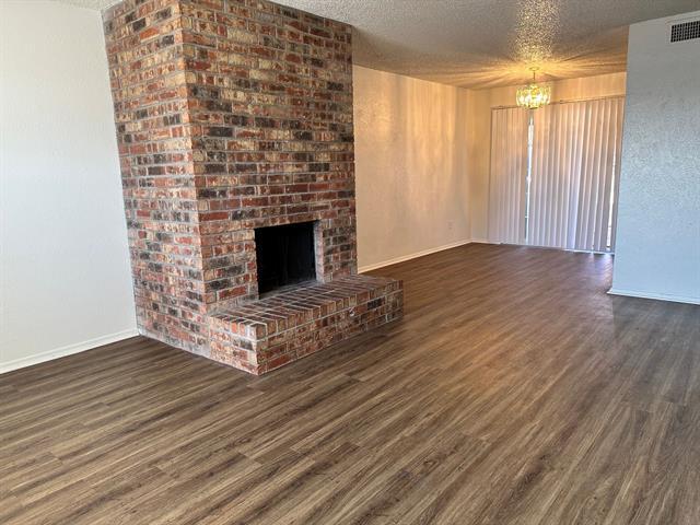 Building Photo - 2713 Hurstview Dr