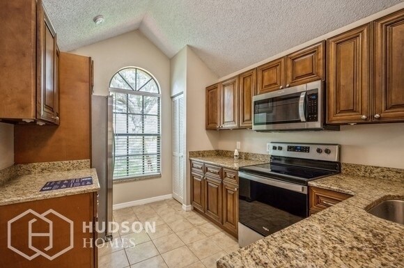Building Photo - NOW AVAILABLE! - 2025 Darlington Oak Dr, S...
