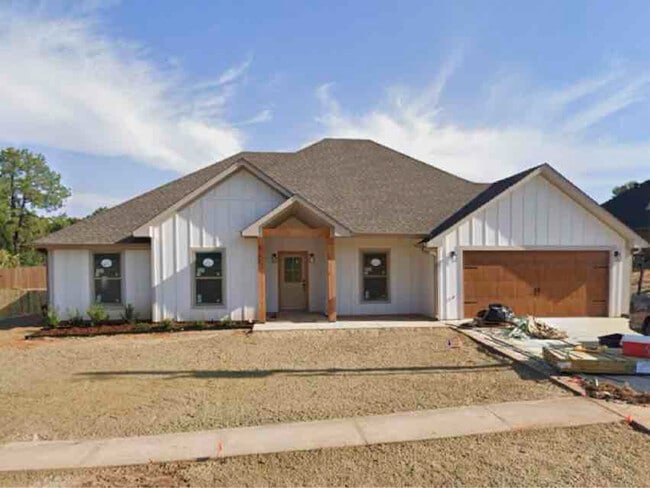 Building Photo - 14008 County Rd 4111