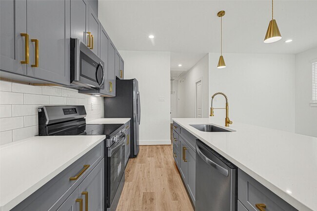 Foto del edificio - 4606 Crown Grove Ln