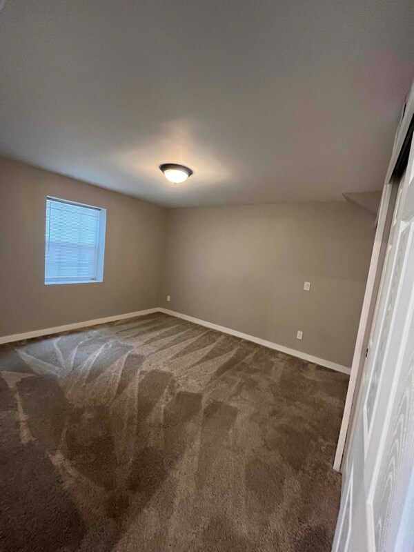 Foto del edificio - 3042 Humphries Hill Rd