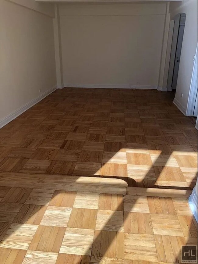 Building Photo - EAST 56 STREET