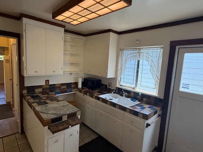 Foto del edificio - 2-Bedroom Single Family Home Near Richmond...