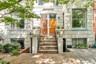 Building Photo - 127 11th St NE