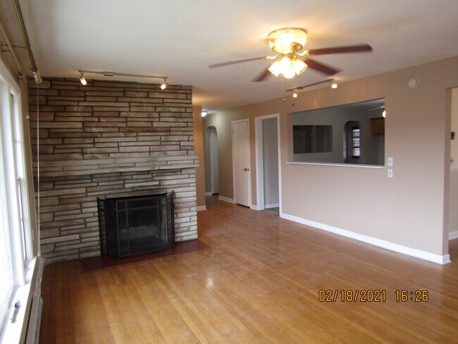 Living Room fireplace & hall - 213 Powhatan Ave