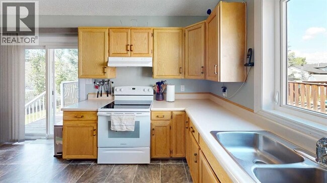 Building Photo - 6406 Poplar Dr