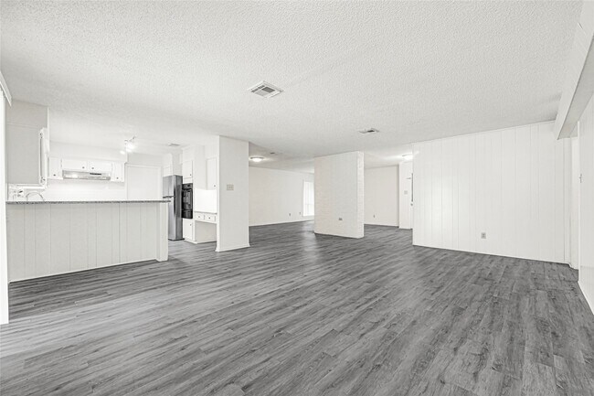 Foto del edificio - 1231 Country Ln