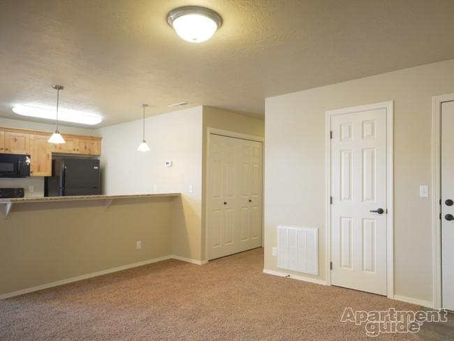 Foto del edificio - 6694 W Irving St