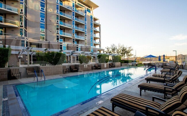 Foto del edificio - 140 E Rio Salado Pkwy