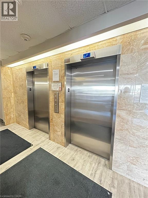 Building Photo - 3227 King St E