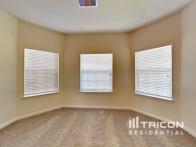 Foto del edificio - 5002 Pacific Ridge Ln
