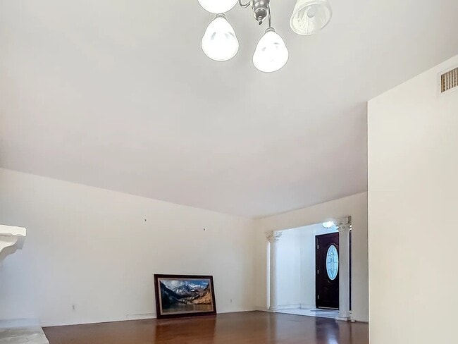 Building Photo - 32 Iron Bark Way